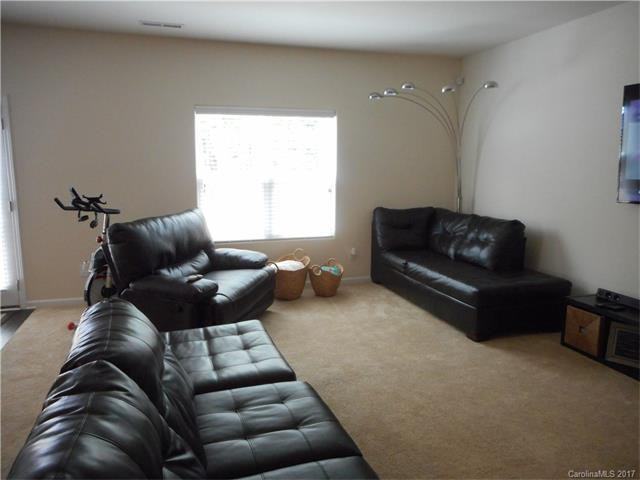 7043 Agava Ln - Photo 3 of 11