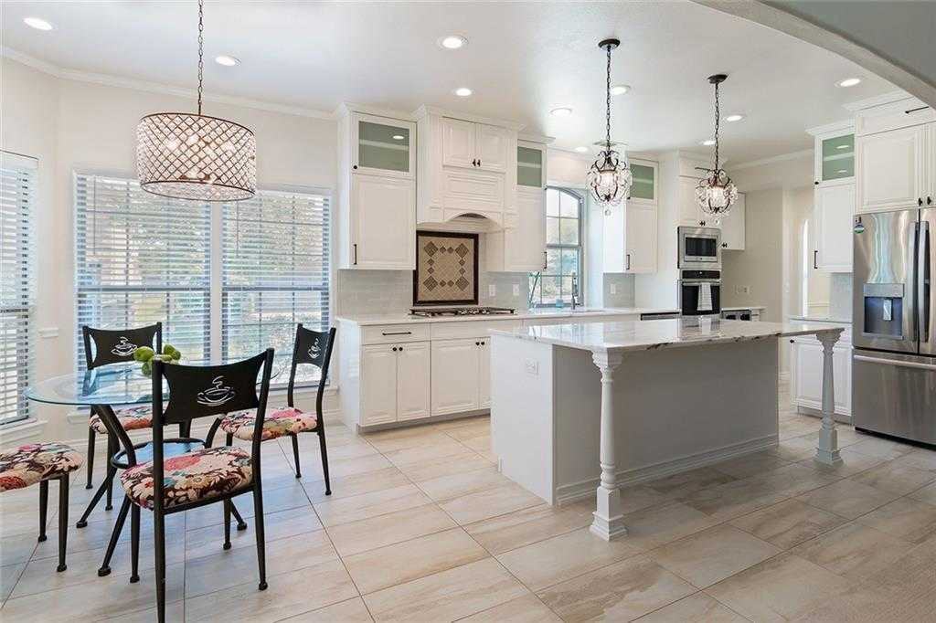 377 Spring Meadow Dr - Photo 2 of 4