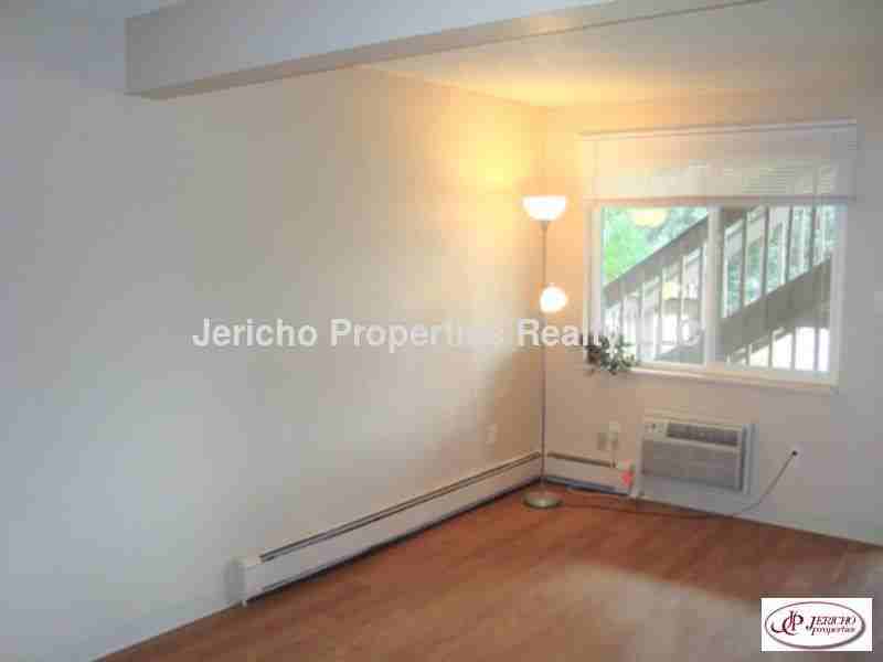 1305 Estes St. 14 - Photo 2 of 10