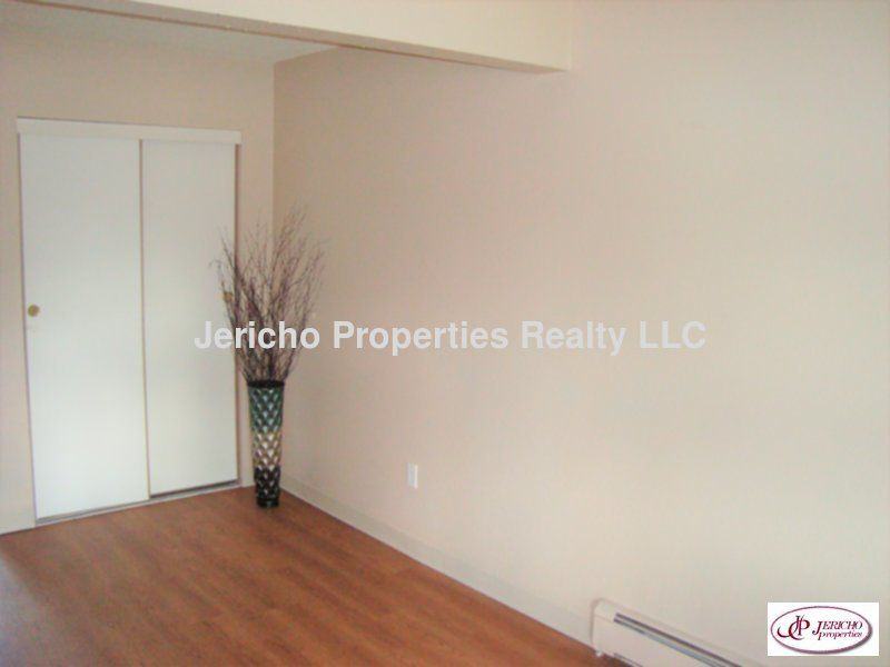 1305 Estes St. 14 - Photo 3 of 10