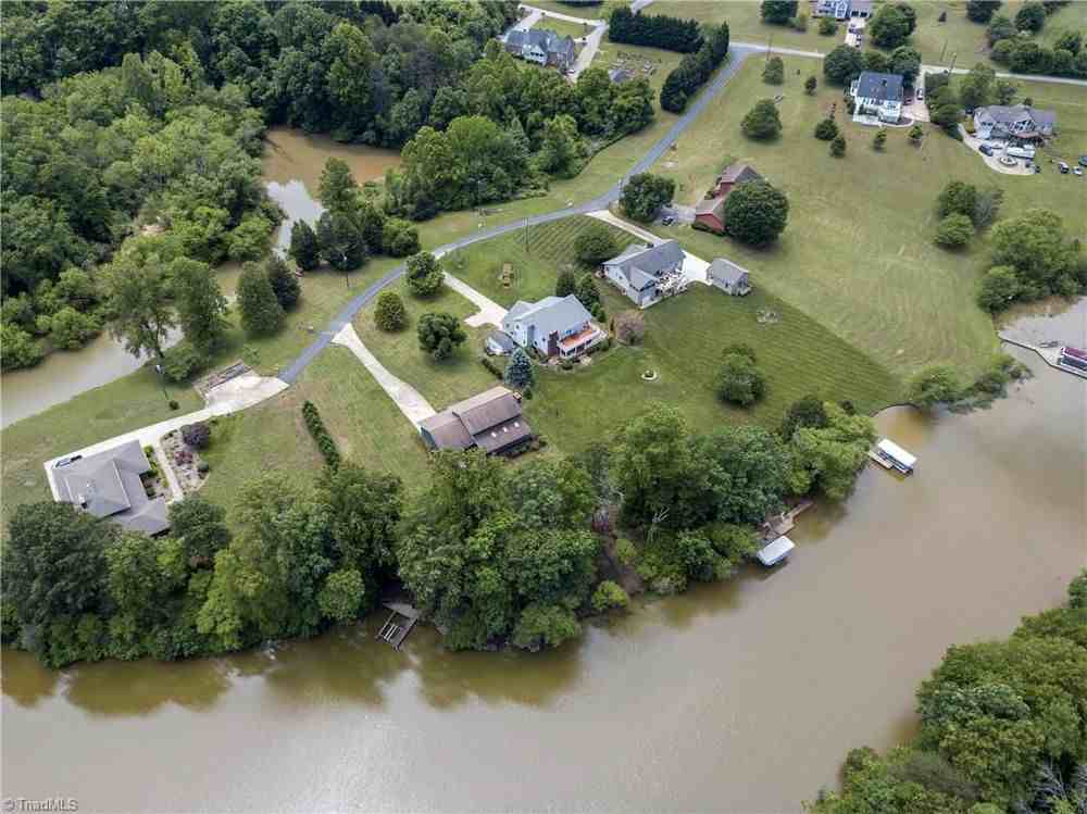 9044 Leisure Point Lane - Photo 2 of 10