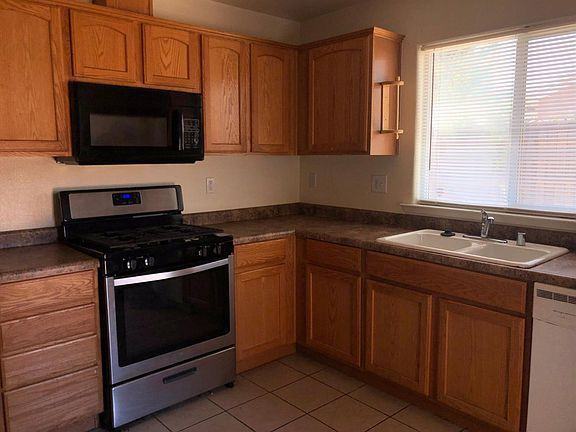 3124 Northhill St - Photo 2 of 9