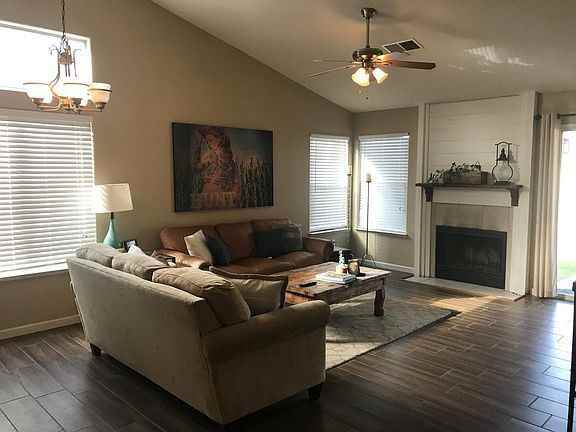 4711 Marsh Hawk Dr - Photo 3 of 16