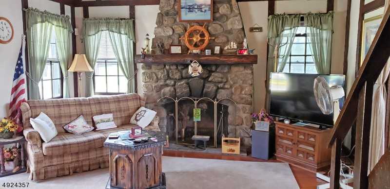 92 West Shore Trail - Photo 2 of 9