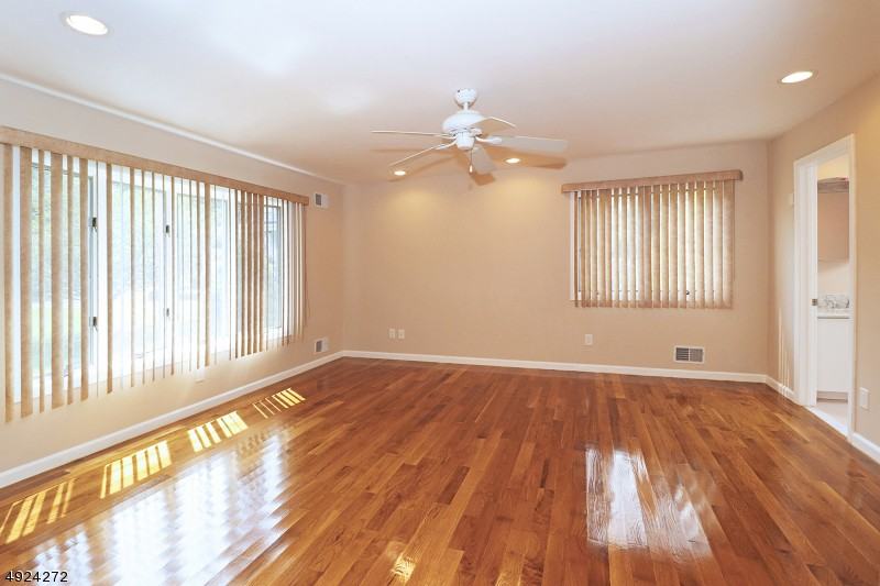 53 E Madison Ave - Photo 2 of 25