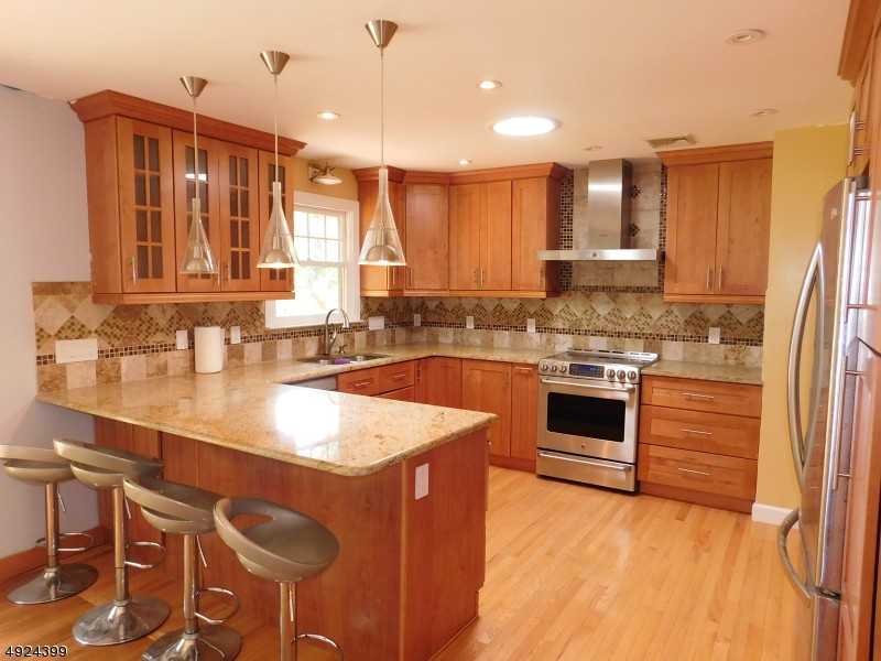 4 Bubbling Brook Rd - Photo 2 of 24