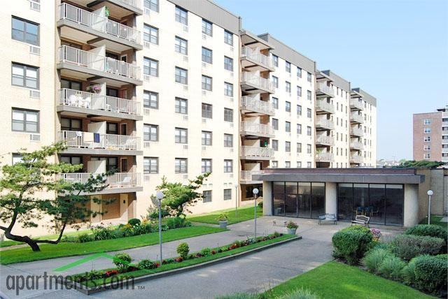 Executive Towers at Lido - Photo 2 of 20