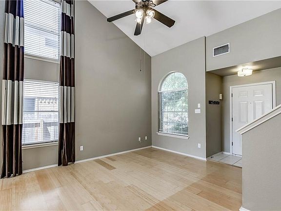 13505 Dulles Ave - Photo 3 of 23