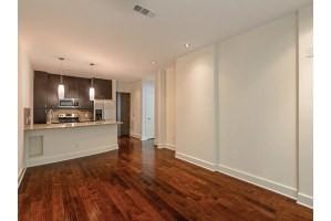 1045 on the Park Apartment Homes - Photo 2 of 22