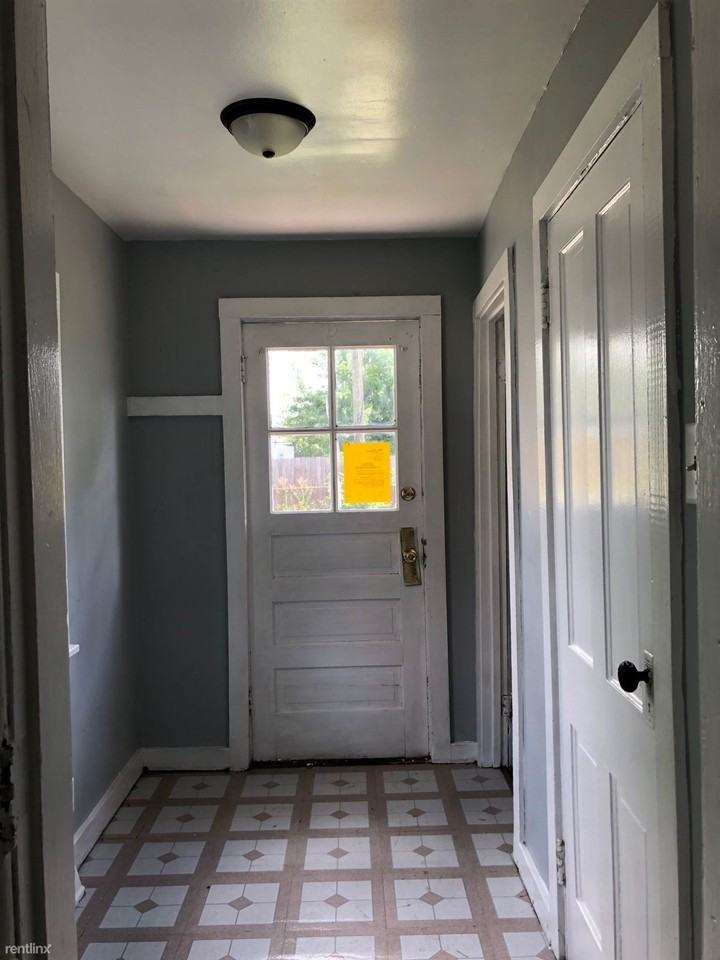 520 S Olive St - Photo 3 of 14