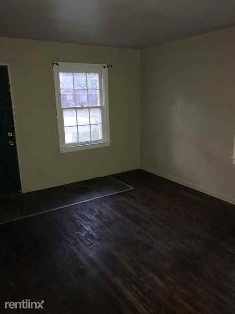 2243 Austin St - Photo 2 of 11