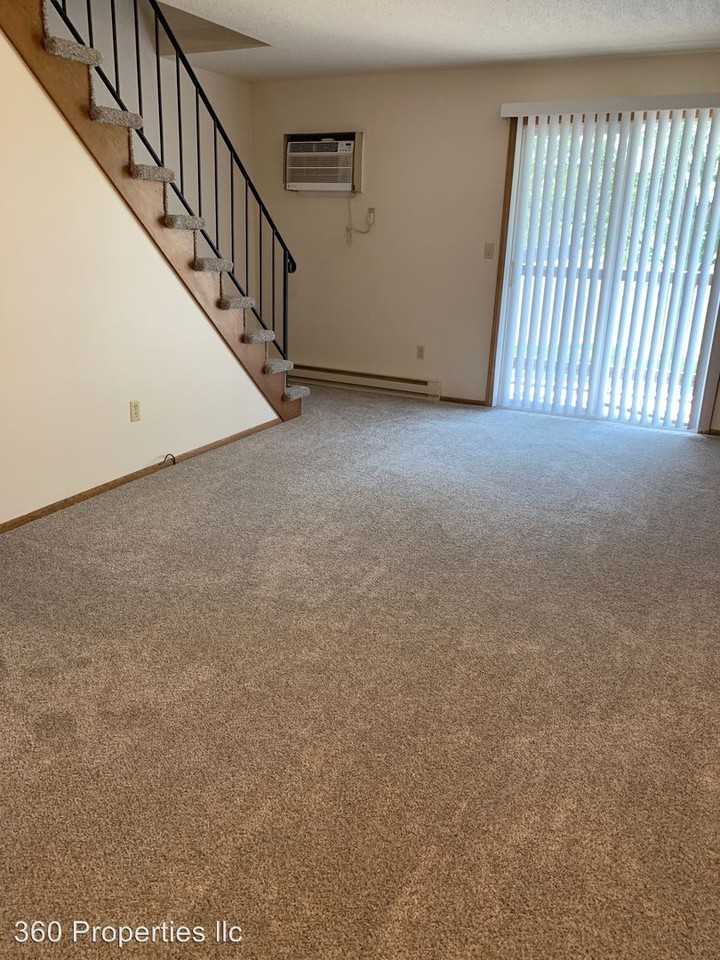 403 12th Ave South - Photo 2 of 12