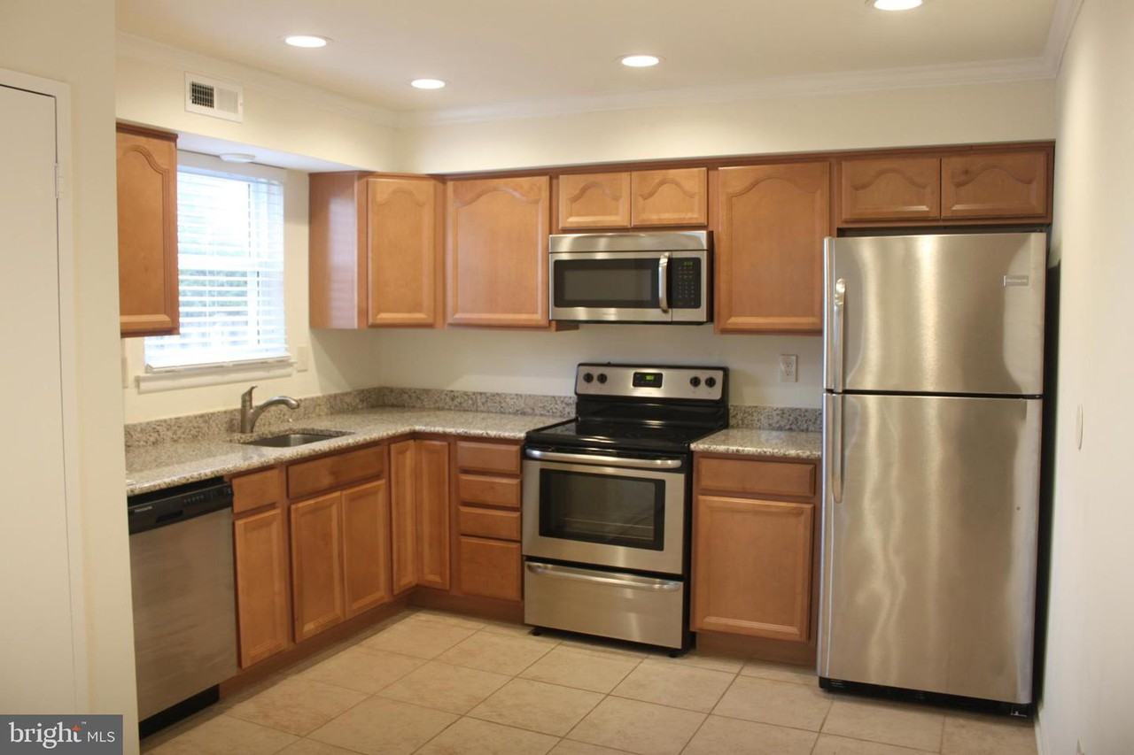 2043 Harbour Drive - Photo 2 of 15