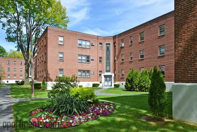 Tremont Apartments - Photo 3 of 6