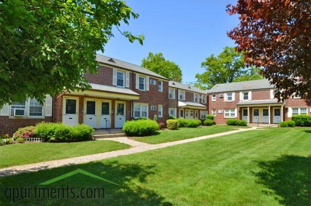 Riverview Gardens - Photo 3 of 11