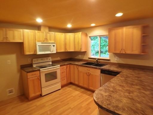 160 NE Riverhill Ln - Photo 3 of 14