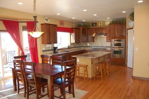 1069 Glengary Pl - Photo 3 of 10