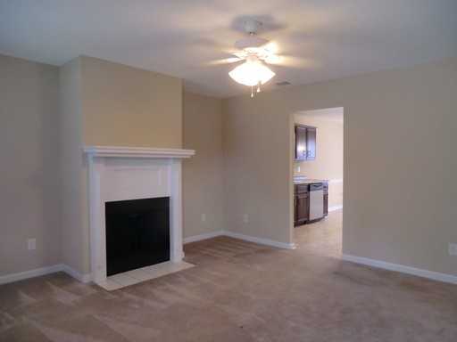 2819 Bradford Ct - Photo 2 of 15