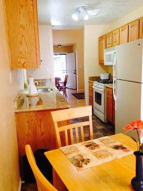 7905 Wren Ln NE - Photo 3 of 12