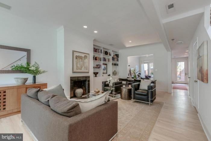 2503 I Street - Photo 2 of 23
