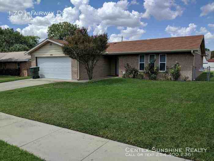 1701 Fairway Dr - Photo 2 of 15