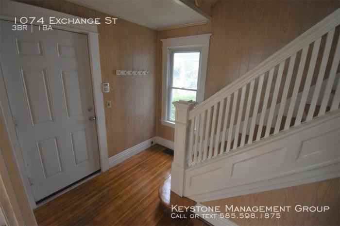 1074 Exchange St - Photo 2 of 10