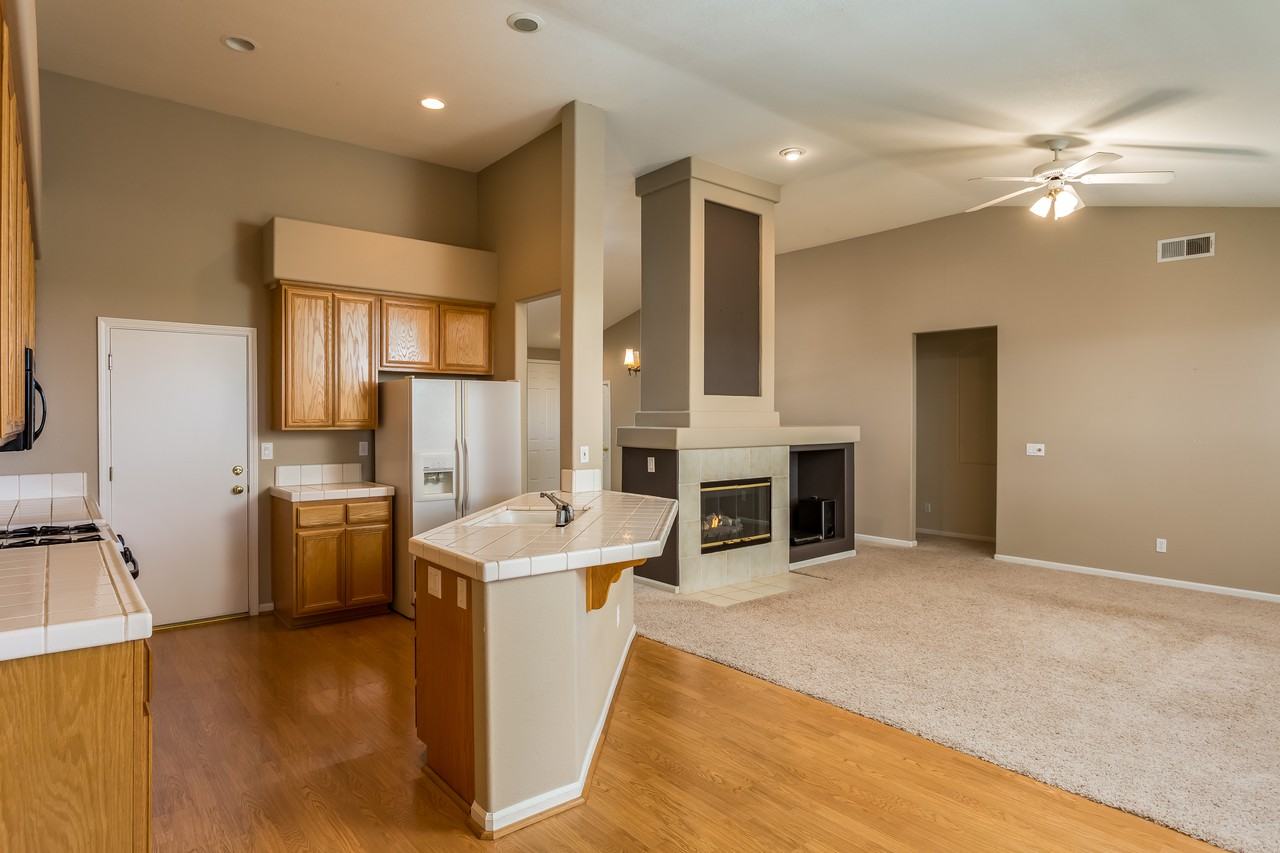 3677 Grand Point Ln - Photo 3 of 7