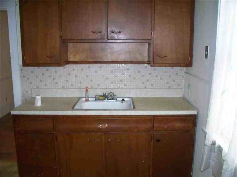 4651 Roosevelt Ave - Photo 3 of 4