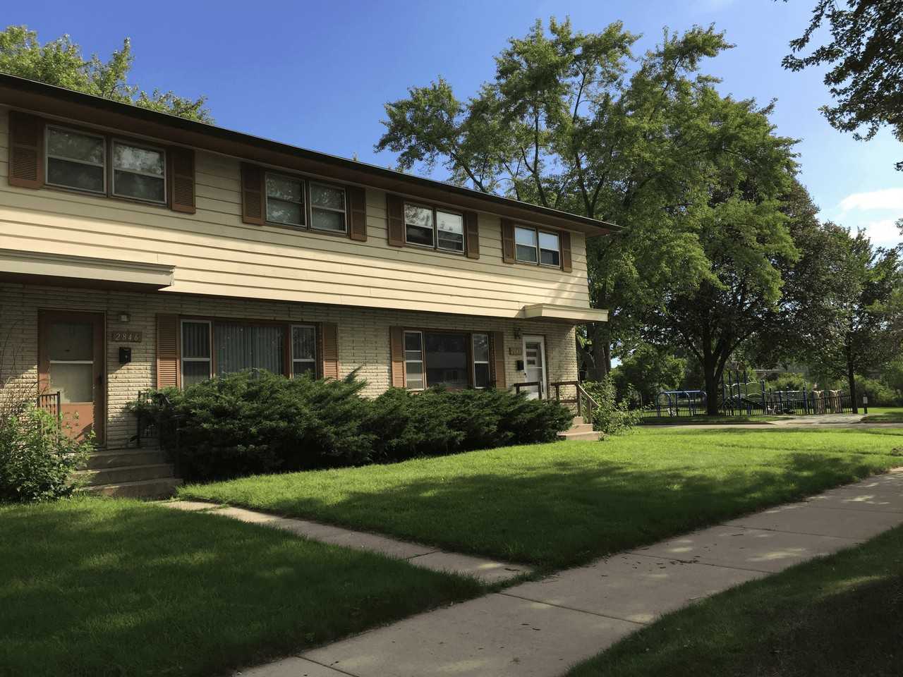 2848 Dahle St - Photo 2 of 18