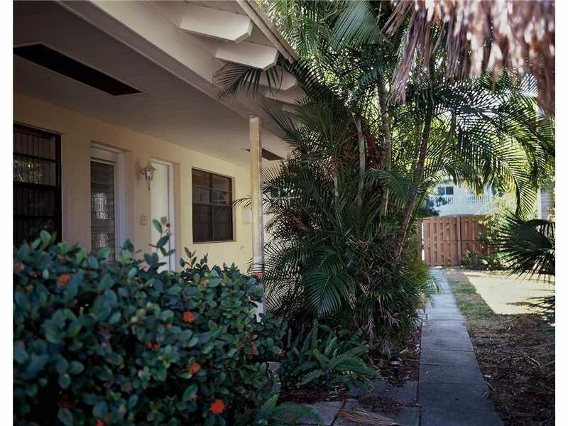 28 Hendricks Isle Dr - Photo 3 of 3