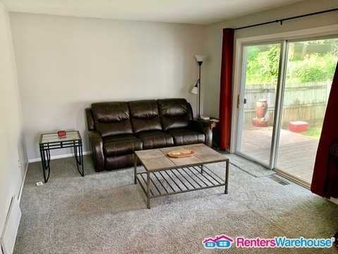 1640 Zarthan Ave S - Photo 3 of 11