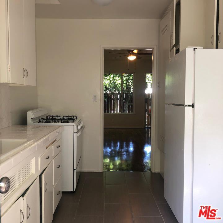 3810 Bledsoe Ave. - Photo 3 of 16