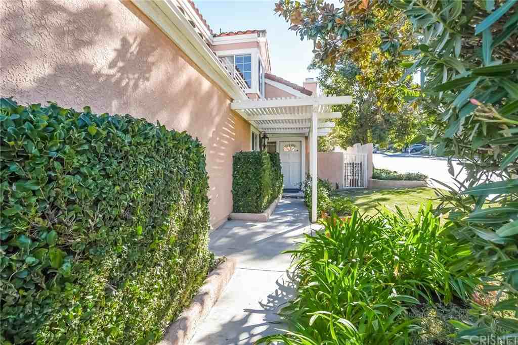 24786 Calle Serranona - Photo 2 of 22