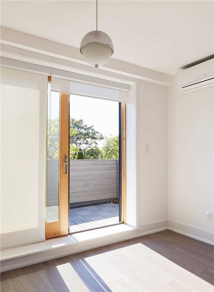 39 Churchill Avenue - Photo 3 of 7