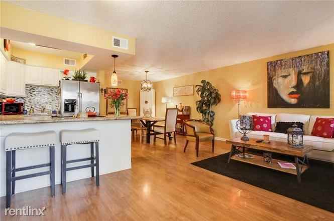 318 Lake Marina Ave #204 - Photo 2 of 7