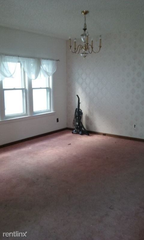 50 St James Place Upper - Photo 3 of 13