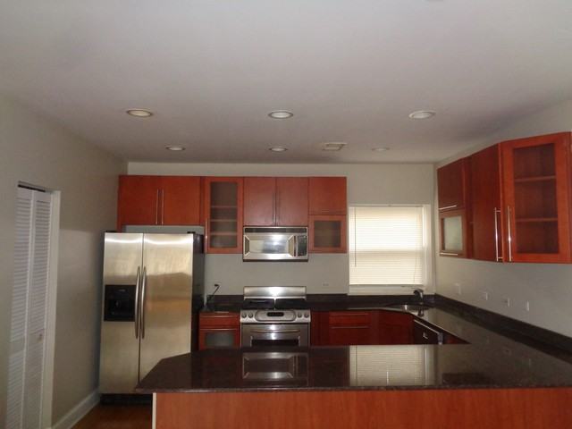 1746 E 73rd Pl #2E - Photo 2 of 10