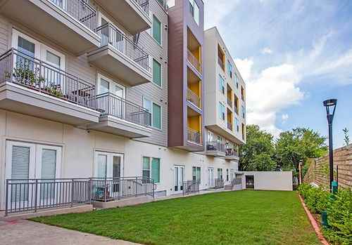 2409 East 7th Street