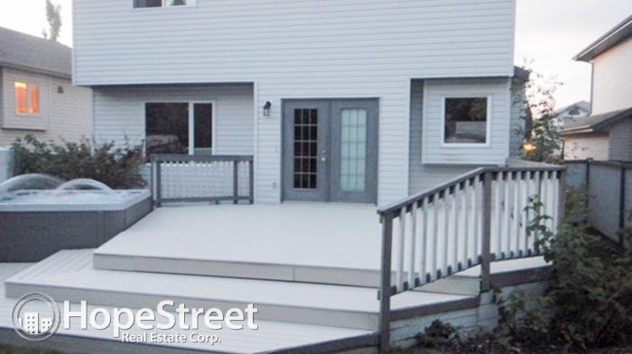 672 Meadowview Crescent - Photo 2 of 11