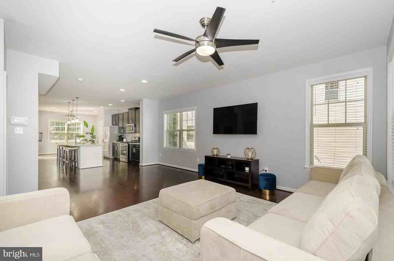 7523 Holly Ridge Drive - Photo 2 of 44