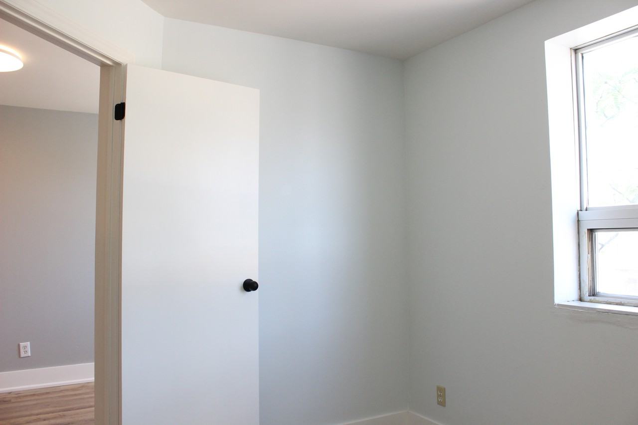 1513 Gerrard Street East #7 - Photo 6 of 9