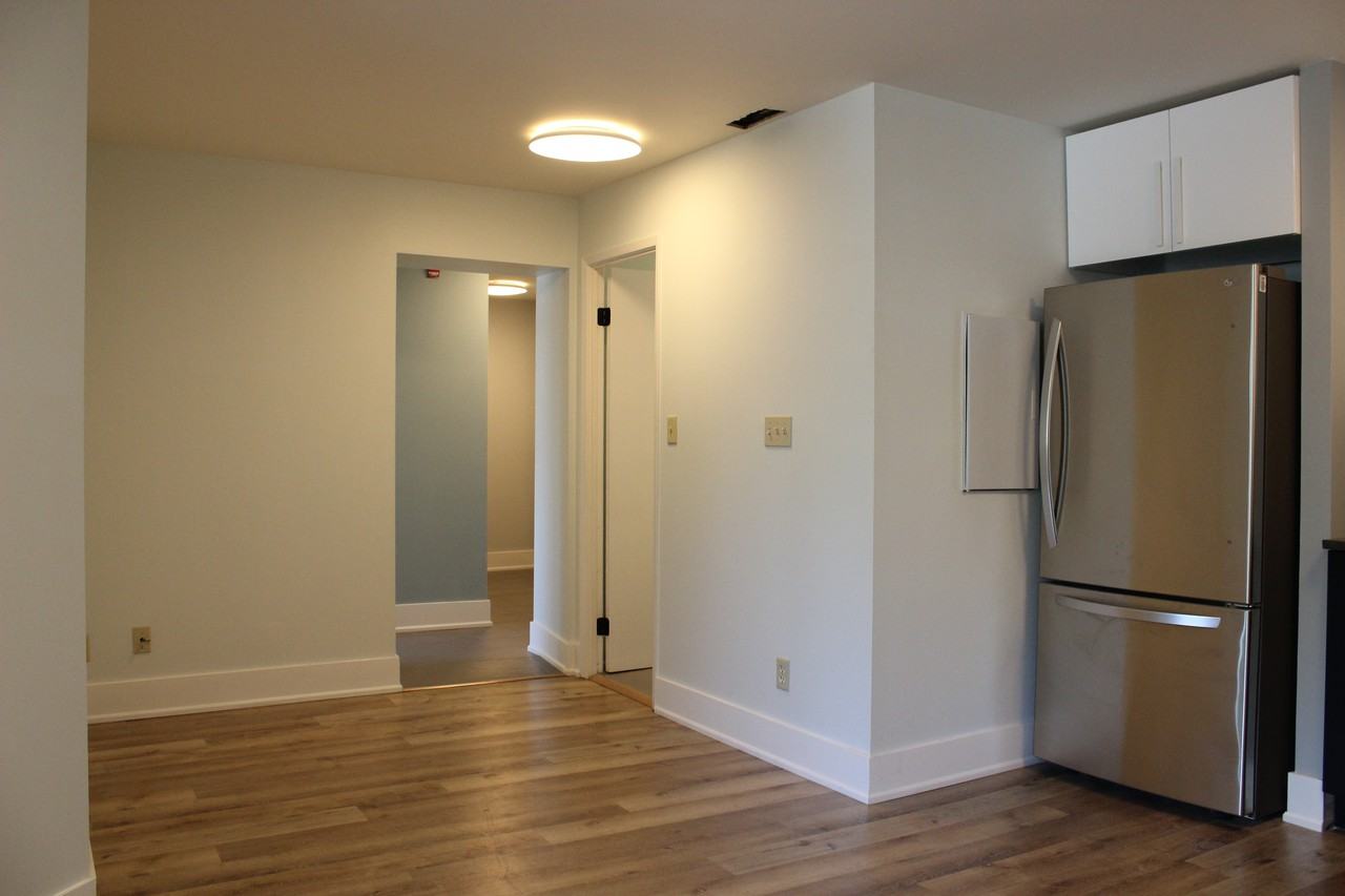 1513 Gerrard Street East #7 - Photo 3 of 9