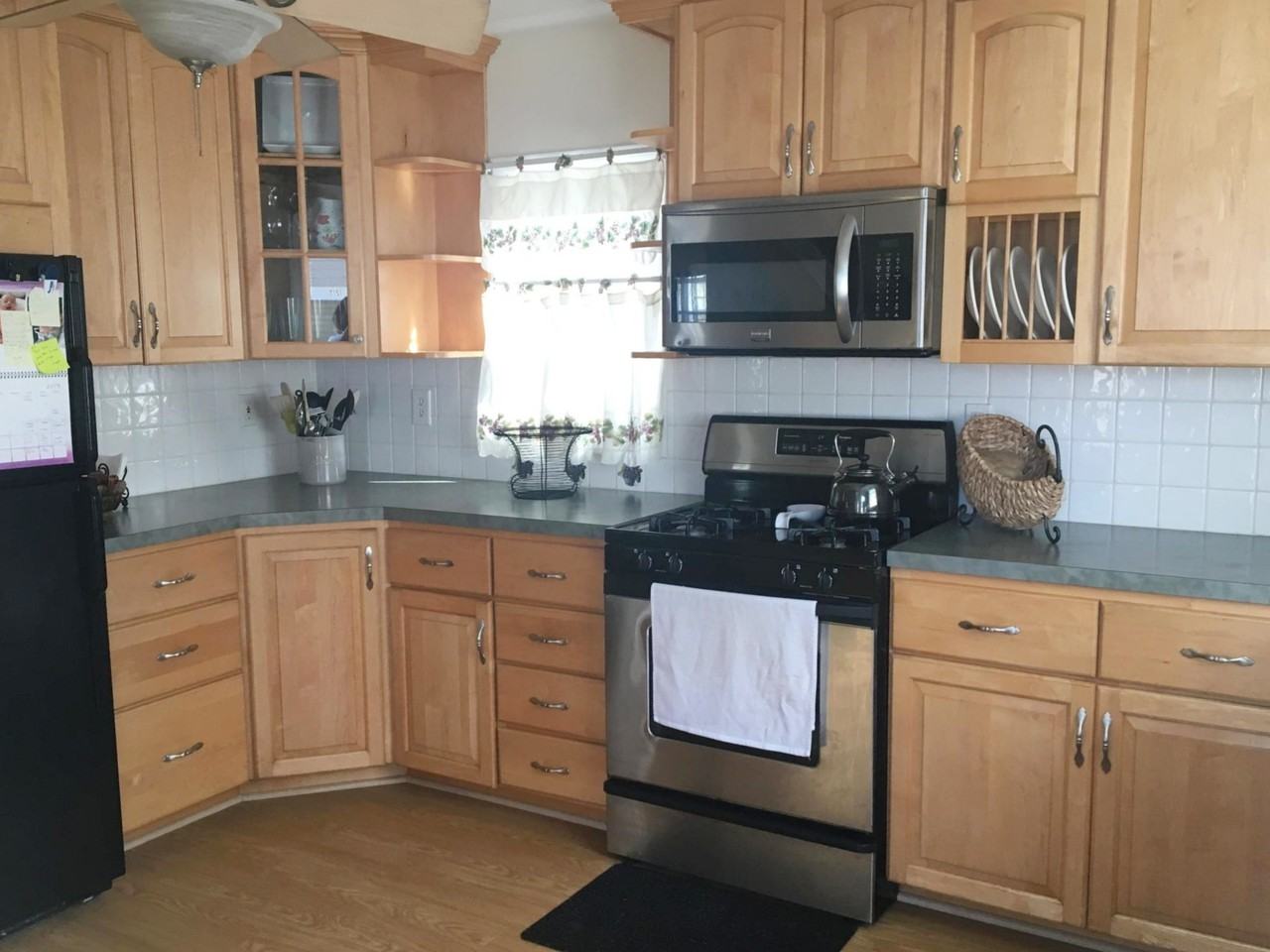 1305 L Street - Photo 3 of 9