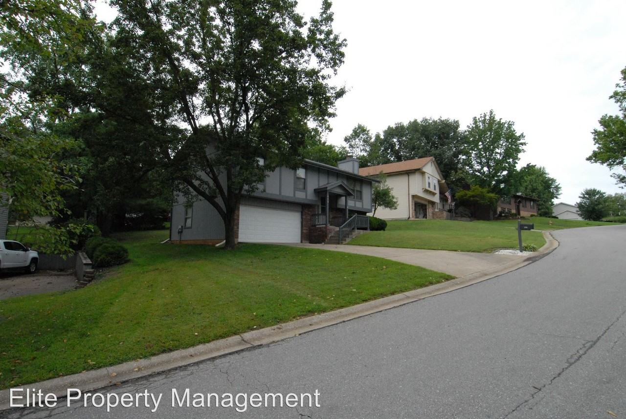 662 Lakewood Drive - Photo 3 of 35
