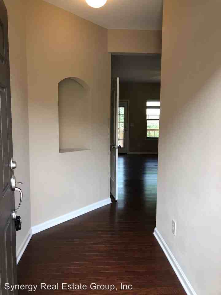 316 Stonecrest Way - Photo 3 of 20