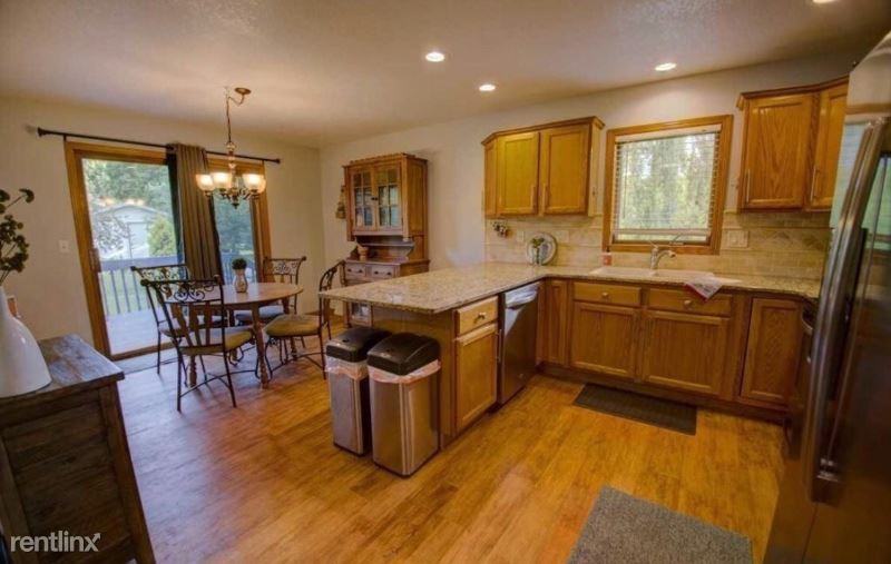 W6089 Ruth Ln - Photo 3 of 16