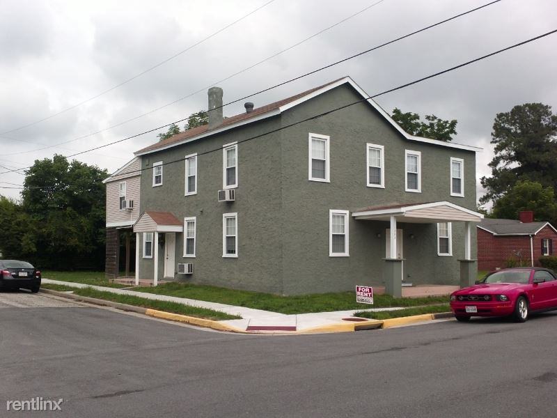 1203 Kirby St C - Photo 2 of 14