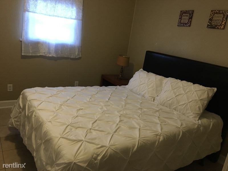 4803 Zenith Street B - Photo 3 of 6