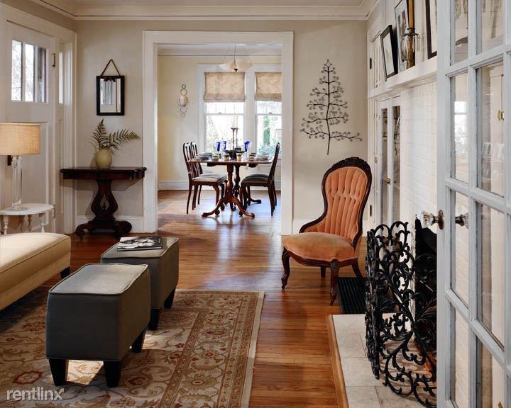 219 Sycamore Dr - Photo 2 of 9