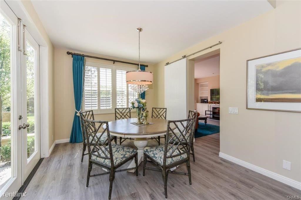 4 Calais - Photo 3 of 10